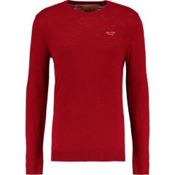 Swetry klasyczne męskie: Hollister Co. FALEM CREW Sweter red