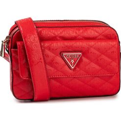 Torebka GUESS - Astrid (SG) HWSG74 79140 RED. Czerwone listonoszki damskie Guess, z aplikacjami, ze skóry ekologicznej, bez dodatków. Za 569,00 zł.