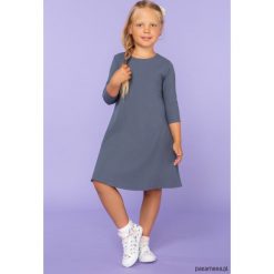 Sukienka trapezowa, model 24, brudny niebieski. Niebieskie sukienki dziewczęce z falbanami Pakamera, z tkaniny, eleganckie. Za 89,00 zł.