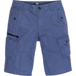 Bermudy bojówki bonprix indygo. Niebieskie spodenki i szorty męskie bonprix, m, bez wzorów. Za 44,99 zł.