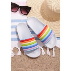 Niebieskie Klapki Idyllic. Niebieskie klapki damskie Born2be, bez wzorów, bez obcasa, na płaskiej podeszwie. Za 49,99 zł.