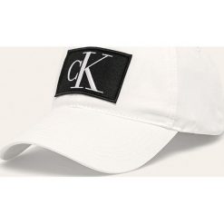 Calvin Klein Jeans - Czapka. Czarne czapki damskie Calvin Klein Jeans, z aplikacjami, z bawełny. Za 159,90 zł.