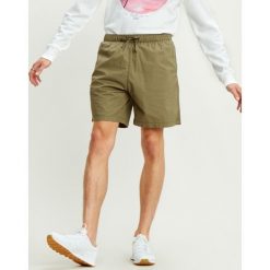 Levi's® Walk Szorty Zielony. Zielone spodenki i szorty męskie s, bez wzorów, z elastanu. Za 206,95 zł.