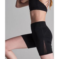 Krótkie legginsy Gym Hard - Czarny. Czarne legginsy damskie marki Sinsay, s, bez wzorów. Za 29,99 zł.