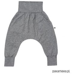 Bawełniane spodnie wiosna/lato -ciemna mysza. Szare spodnie chłopięce marki Pakamera, na lato, z bawełny. Za 65,00 zł.