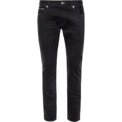 Jeansy Slim Fit TOMMY HILFIGER Bleecker Signature MW0MW10876. Czarne jeansy męskie TOMMY HILFIGER, m, bez wzorów. W wyprzedaży za 349,00 zł.