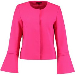 More & More Żakiet pink. Czerwone kurtki damskie marki More & More, bez wzorów, z elastanu, bez kaptura. W wyprzedaży za 356,85 zł.