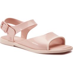 Sandały MELISSA - Crush Ad 32431 Pink/Beige 51716. Różowe klapki damskie Melissa, bez wzorów, z tworzywa sztucznego, bez obcasa, na obcasie. W wyprzedaży za 199,00 zł.