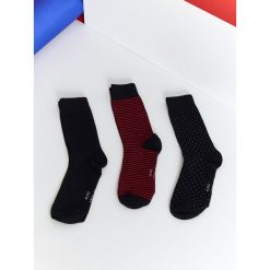 Skarpetki męskie. Czarne skarpetki męskie z dzianiny. Za 29,99 zł.