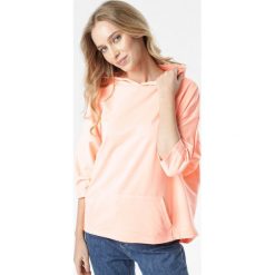 Pomarańczowa Bluza Joann. Pomarańczowe bluzy damskie Born2be, xl, z aplikacjami, z dzianiny, bez rękawów, z kapturem. Za 89,99 zł.