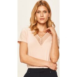 Morgan - T-shirt. Różowe bluzki damskie Morgan, s, bez wzorów, z elastanu, casualowe, bez kołnierzyka. W wyprzedaży za 99,90 zł.