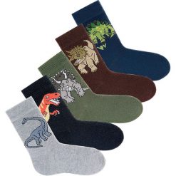 Skarpety dziecięce GO IN (5 par) bonprix kolorowy. Czarne skarpetki męskie marki bonprix, w kolorowe wzory. Za 27,45 zł.