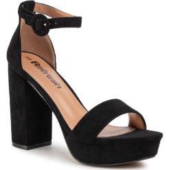 Sandały REFRESH - 72225 Black. Czarne klapki damskie Refresh, bez wzorów, ze skóry ekologicznej, bez obcasa, na obcasie. W wyprzedaży za 159,00 zł.