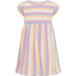 Sukienka "Darling" w kolorze jasnoróżowym ze wzorem. Różowe sukienki niemowlęce marki name it girls, w paski, bez rękawów, midi. W wyprzedaży za 75,95 zł.