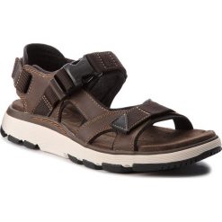 Sandały CLARKS - Un Trek Bar 261326297 Olive Nubuck. Brązowe sandały męskie skórzane Clarks. W wyprzedaży za 259,00 zł.