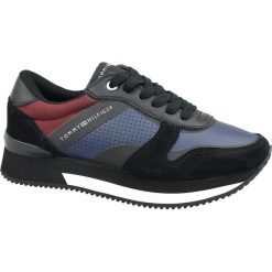 Tommy Hilfiger Active City Sneaker FW0FW04304-990. Półbuty damskie TOMMY HILFIGER, bez wzorów, ze skóry, bez obcasa, bez zapięcia. W wyprzedaży za 419,99 zł.