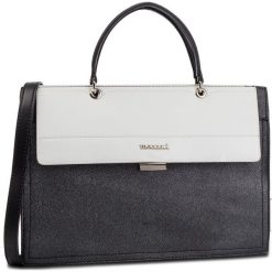Torebka MONNARI - BAG2210-020 Black With White. Czarne torebki klasyczne damskie Monnari, bez wzorów, ze skóry ekologicznej, eleganckie, bez dodatków. W wyprzedaży za 129,00 zł.