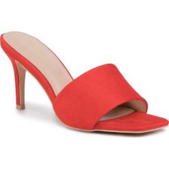 Klapki DEEZEE - KL-3349-W7 Red. Czerwone klapki damskie DeeZee, bez wzorów, ze skóry ekologicznej, bez obcasa, na obcasie. Za 89,99 zł.