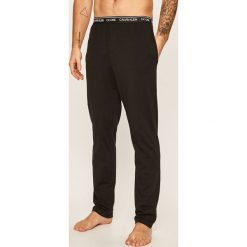 Calvin Klein Underwear - Spodnie piżamowe. Czarne piżamy męskie Calvin Klein Underwear, s, z nadrukiem, z elastanu. Za 199,90 zł.