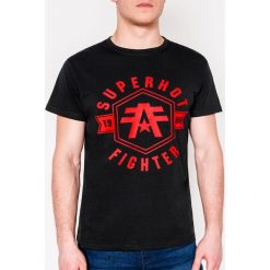 T-shirt męski z nadrukiem S1073 - czarny. Czarne t-shirty męskie Ombre Clothing, s, z nadrukiem, z bawełny, bez kołnierzyka. Za 14,99 zł.