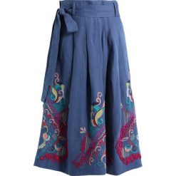 Ivko SKIRT WITH EMBROIDERY Spódnica trapezowa stoneblue. Szare spódniczki trapezowe marki Ivko, ze lnu. W wyprzedaży za 463,20 zł.
