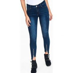 Spodnie jeansowe damskie. Niebieskie spodnie damskie Top Secret, na zimę, s, bez wzorów, z jeansu. W wyprzedaży za 59,99 zł.