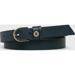 Tommy Hilfiger - Pasek skórzany. Pomarańczowe paski damskie TOMMY HILFIGER, w paski, ze skóry. Za 169,90 zł.