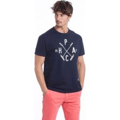 Koszulka w kolorze granatowym. Niebieskie koszulki polo męskie Polo Club Men, s, z nadrukiem, z bawełny. W wyprzedaży za 85,95 zł.