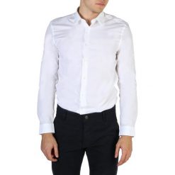Calvin Klein Koszula K1EK101732. Koszule męskie m, w jednolite wzory, z elastanu. Za 211,00 zł.