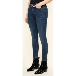 Jeansy Regular Fit Liu Jo UA0013 D4127. Niebieskie jeansy damskie Liu Jo. W wyprzedaży za 369,00 zł.