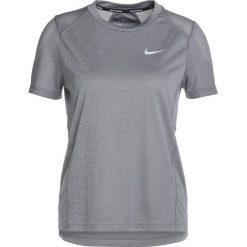Nike Performance DRY MILER Tshirt basic gunsmoke/heather/reflective silver. Szare topy sportowe damskie marki Nike Performance, xs, z materiału. Za 129,00 zł.
