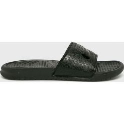 Nike Sportswear - Klapki. Czarne kapcie męskie Nike Sportswear, z gumy. W wyprzedaży za 99,90 zł.