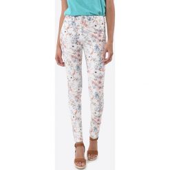 Dżinsy wysokie skinny. Szare jeansy damskie marki KAPORAL 5, z elastanu. Za 279,26 zł.