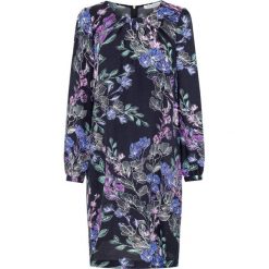 Sukienka w kwiaty z cupro i wiskozy. Sukienki damskie Vito Vergelis, w kwiaty, z wiskozy, bez kołnierzyka, bez rękawów. Za 399,00 zł.