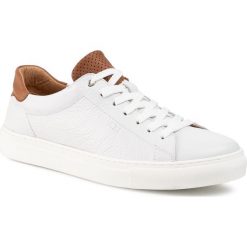 Sneakersy QUAZI - QZ-01-04-000452 102. Białe sneakersy męskie QUAZI, bez zapięcia. Za 339,00 zł.