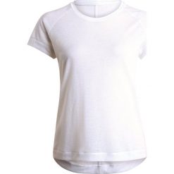 Casall Tshirt basic white. Białe t-shirty damskie marki Casall, z poliesteru. W wyprzedaży za 143,20 zł.