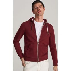 Rozpinana bluza z kapturem - Bordowy. Czerwone bluzy męskie Reserved, s, bez wzorów, z kapturem, bez rękawów, z kapturem. W wyprzedaży za 89,99 zł.