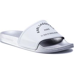 Klapki KARL LAGERFELD - KL80908 White Rubber w/Light Grey. Białe klapki damskie KARL LAGERFELD, bez wzorów, z tworzywa sztucznego, bez obcasa. Za 299,00 zł.