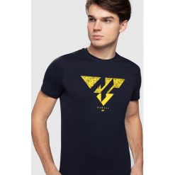 T-shirt męski TSM201 - ciemny granat. Szare koszulki męskie 4f, m, bez wzorów, bez kołnierzyka. Za 59,99 zł.