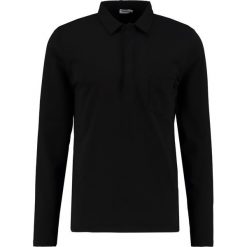 Filippa K Koszulka polo black. Czarne koszulki męskie marki Filippa K, xxl, bez wzorów, z elastanu, polo, bez rękawów. Za 399,00 zł.