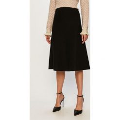 Vero Moda - Spódnica. Spódniczki damskie Vero Moda, na co dzień, s, bez wzorów, z poliesteru, casualowe, z podwyższonym stanem, midi, rozkloszowane. Za 169,90 zł.
