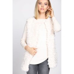 Jasnobeżowa Kamizelka Reciprocity. Brązowe kamizelki damskie Born2be, xl, z futra. Za 119,99 zł.