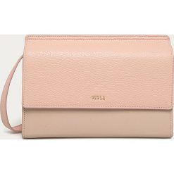 Furla - Torebka skórzana Jane. Różowe listonoszki damskie Furla, bez wzorów, z poliesteru, na ramię, małe, bez dodatków. Za 999,90 zł.