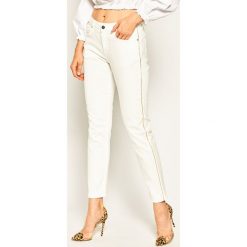 Jeansy Skinny Fit Liu Jo WA0384 T6446. Białe jeansy damskie Liu Jo. W wyprzedaży za 539,00 zł.