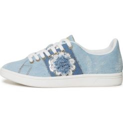 Desigual tenisówki damskie Shoes Cosmic 38 jasnoniebieskie. Niebieskie trampki i tenisówki damskie Desigual, bez wzorów, z jeansu, bez zapięcia. W wyprzedaży za 219,00 zł.