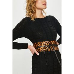 Haily's - Pasek. Pomarańczowe paski damskie marki Haily's, w paski, z materiału. W wyprzedaży za 34,90 zł.
