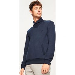Bluza kangurka z kołnierzem - Granatowy. Niebieskie bejsbolówki męskie Reserved, l. Za 69,99 zł.