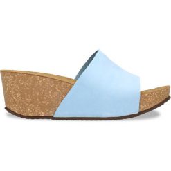Klapki KEBBA. Niebieskie crocsy damskie Gino Rossi, z nubiku, na wysokim obcasie. Za 199,90 zł.