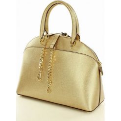 Ekskluzywna kuferek MICHAEL KORS PALE GOLD. Czarne kuferki damskie marki Michael Kors, w paski, ze skóry, na ramię. Za 999,00 zł.