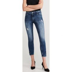 Jeansy slim - Granatowy. Niebieskie jeansy damskie Reserved. Za 99,99 zł.